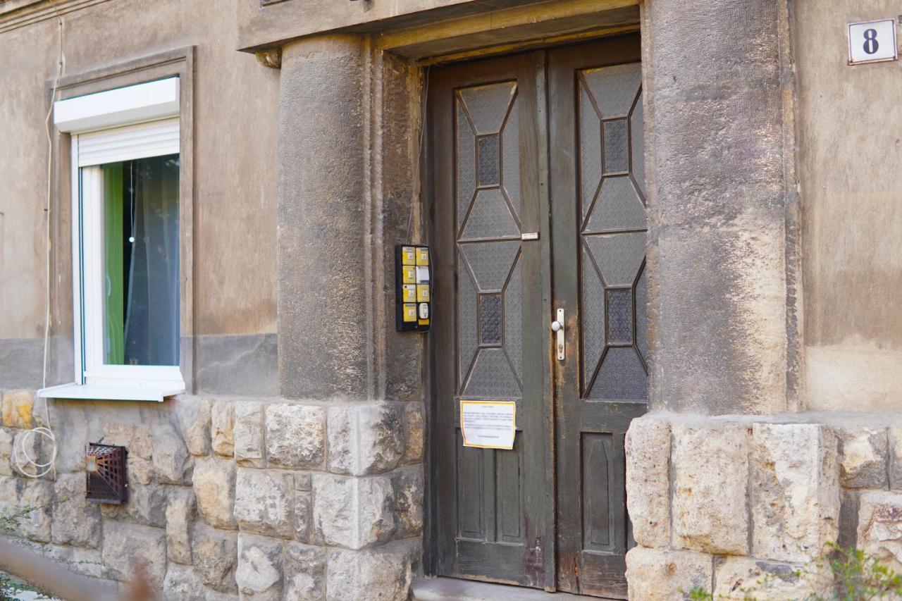 Lia Apartman Pecs Exterior photo