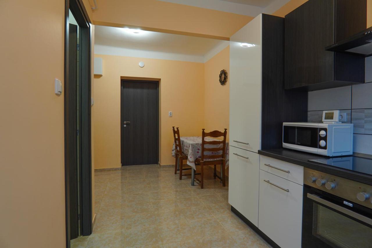 Lia Apartman Pecs Exterior photo